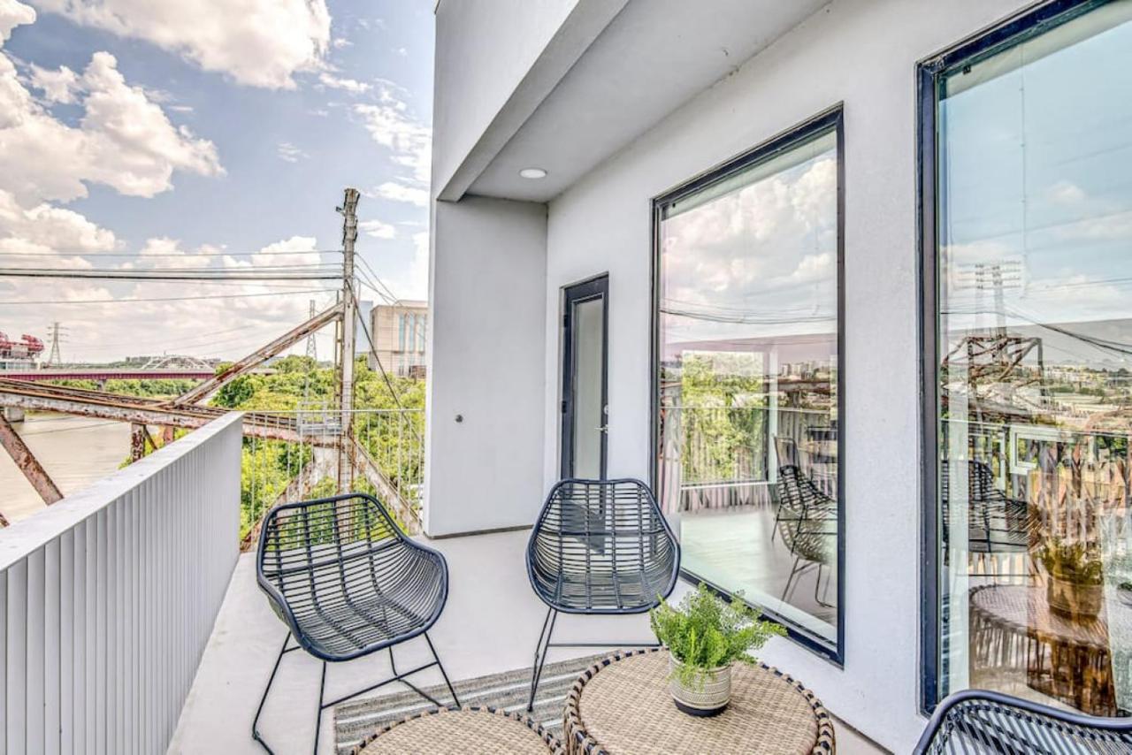 Upscale River View Condo Walk To Downtown And Private Patio Nashville Eksteriør bilde